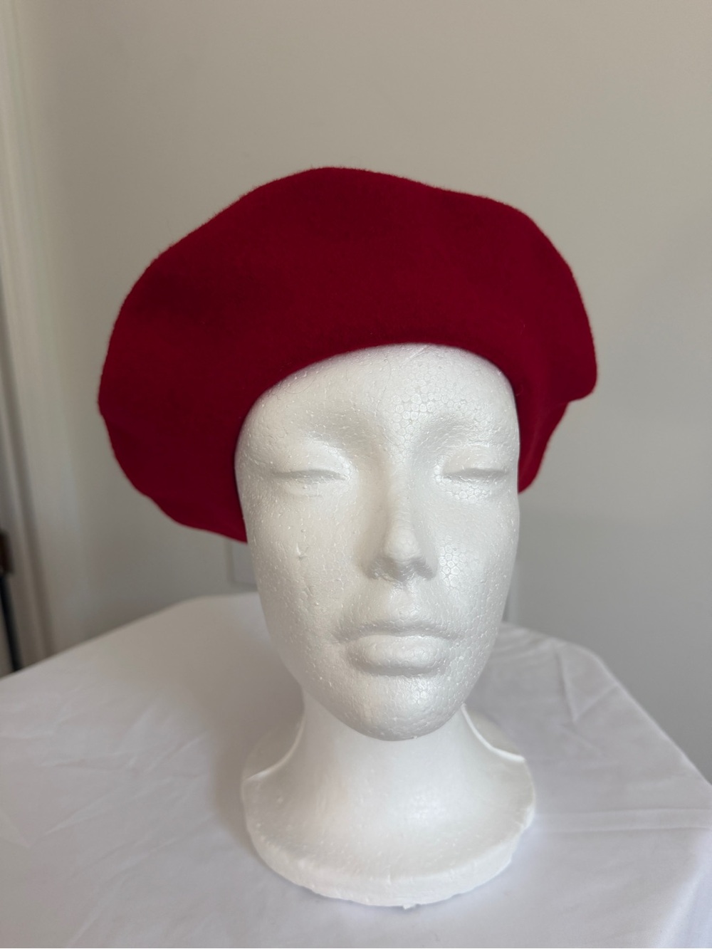 Classic Red Wool Beret - Women's Fashion Accessory